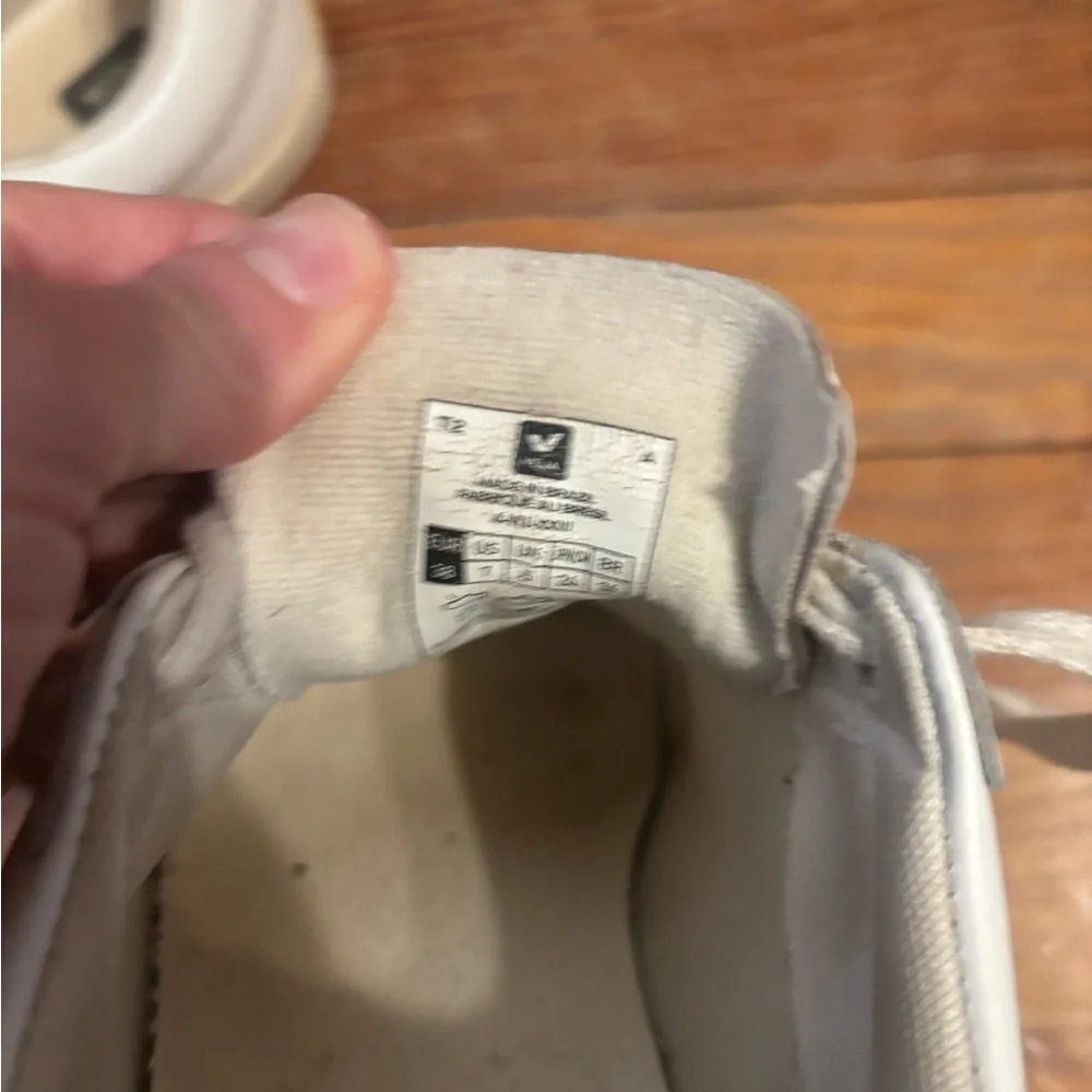 Veja Women's White and Cream Sneakers - Picture 4 of 5